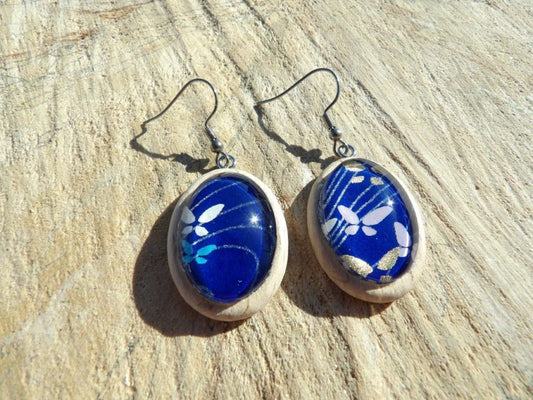 Boucles d'oreilles cabochons ovales 22mmx33mm - pendantes, support bois - papillon bleu