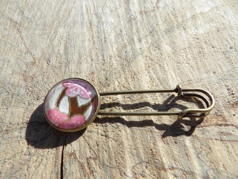 Broche bronze - Papier japonais floral rose marron fond blanc