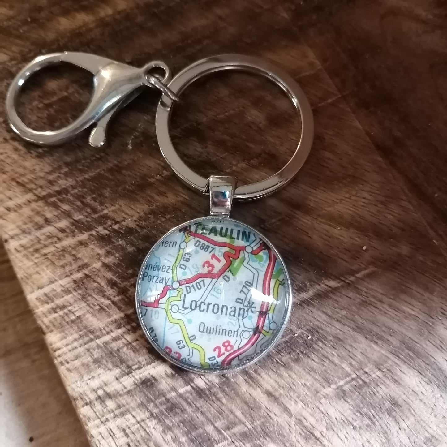 Porte-clefs cabochon 25mm - Recyclage carte routière - Locronan, Quilinen (29)