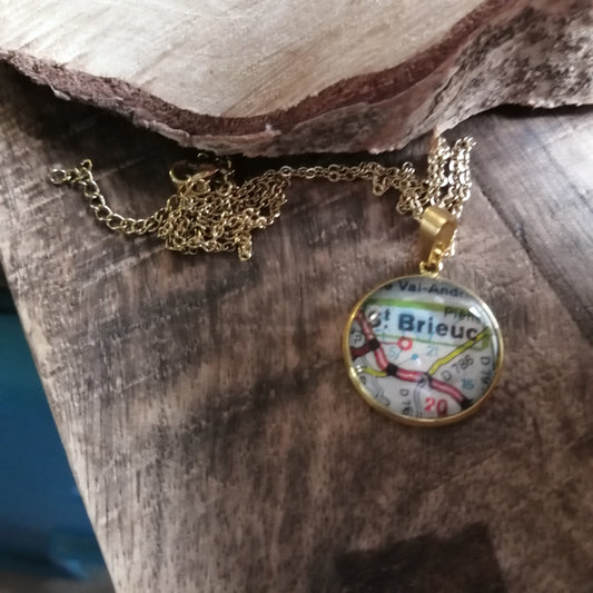 Collier avec sautoir cabochon 20mm - Recyclage carte routière Saint Brieuc (22) - Acier inoxydable doré