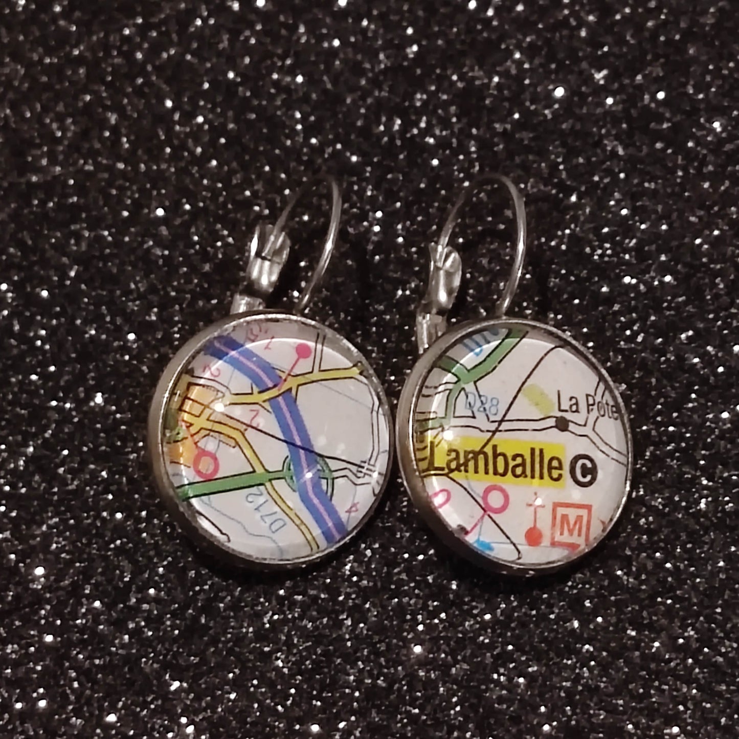 Boucles d'oreilles dormeuses rondes 16mm - Carte routière Lamballe