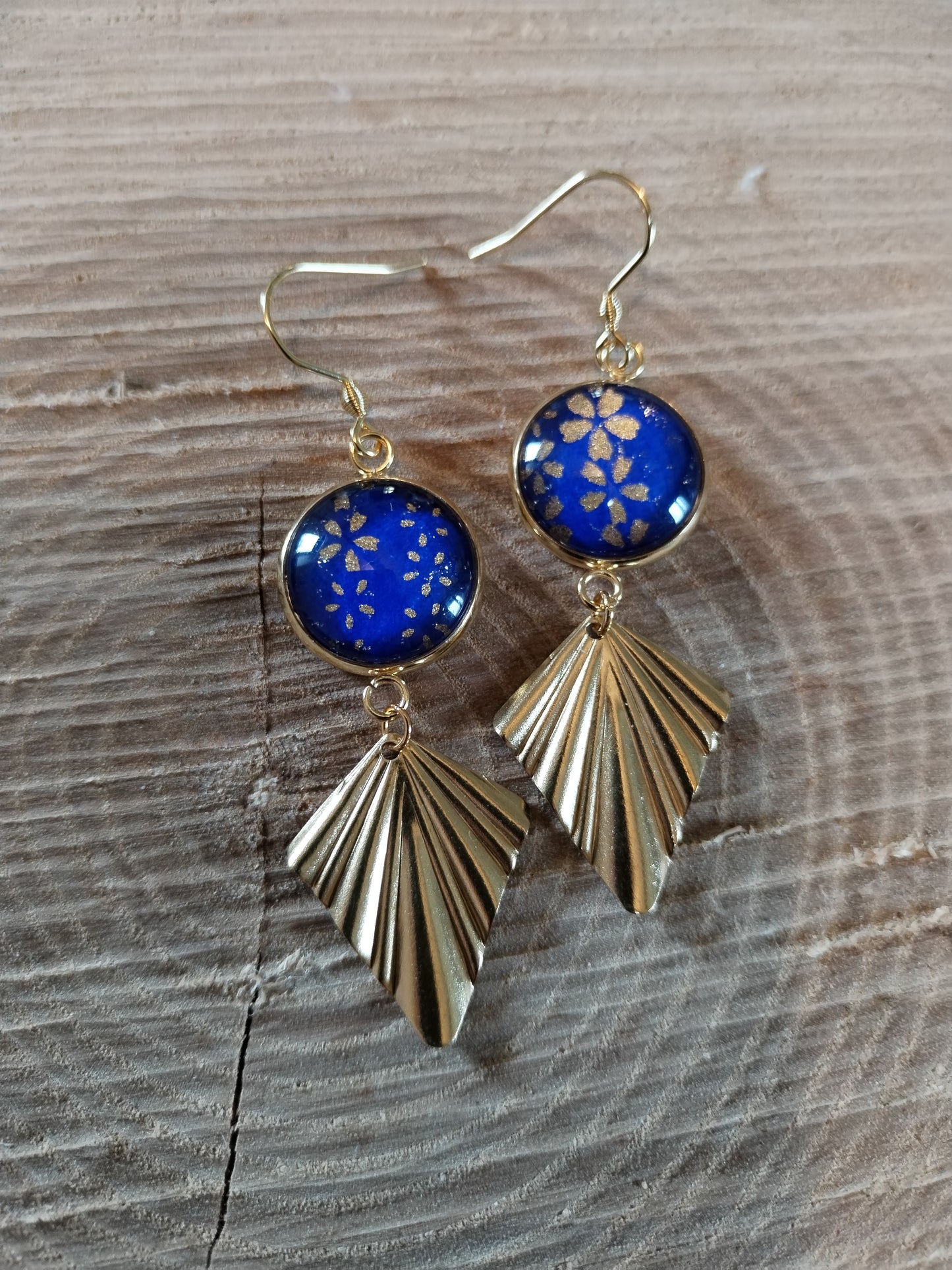 Boucles d'oreilles cabochons ronds 16mm - Acier inoxydable doré - papier japonais floral doré et bleu - breloque losange