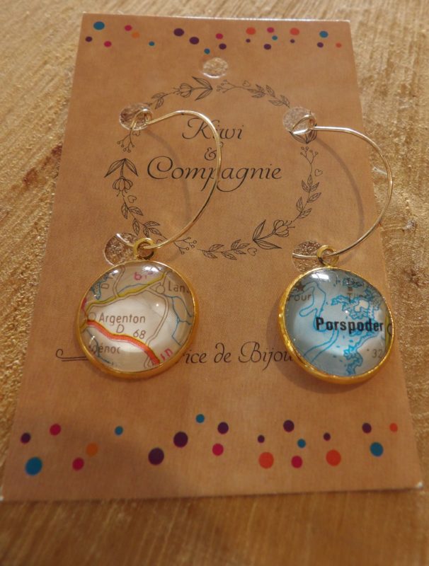 Boucles d'oreilles Créoles 25 mm - cabochons verre 16 mm - recyclage carte routière (Argenton - Porspoder) - acier inoxydable doré