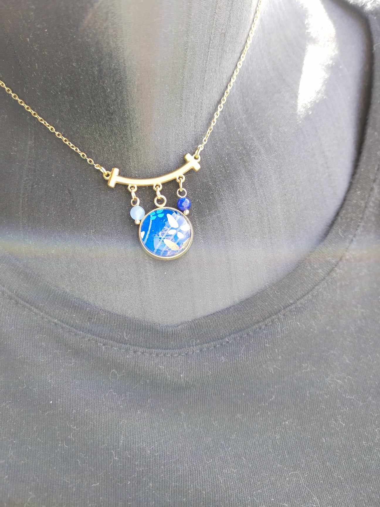 Collier court cabochon 16mm en acier inoxydable doré -bleu -perle -