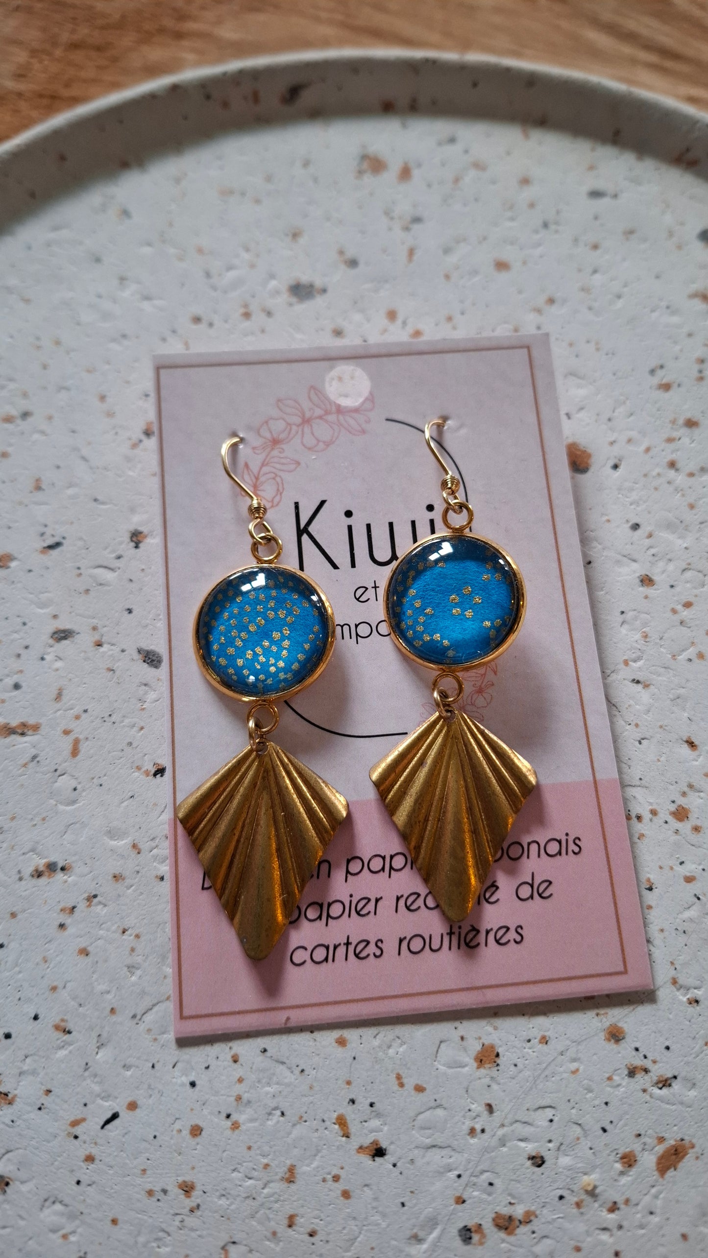 Boucles d'oreilles cabochons ronds 16mm - Acier inoxydable doré - papier japonais bleu petrol, pois dorés - breloque losange