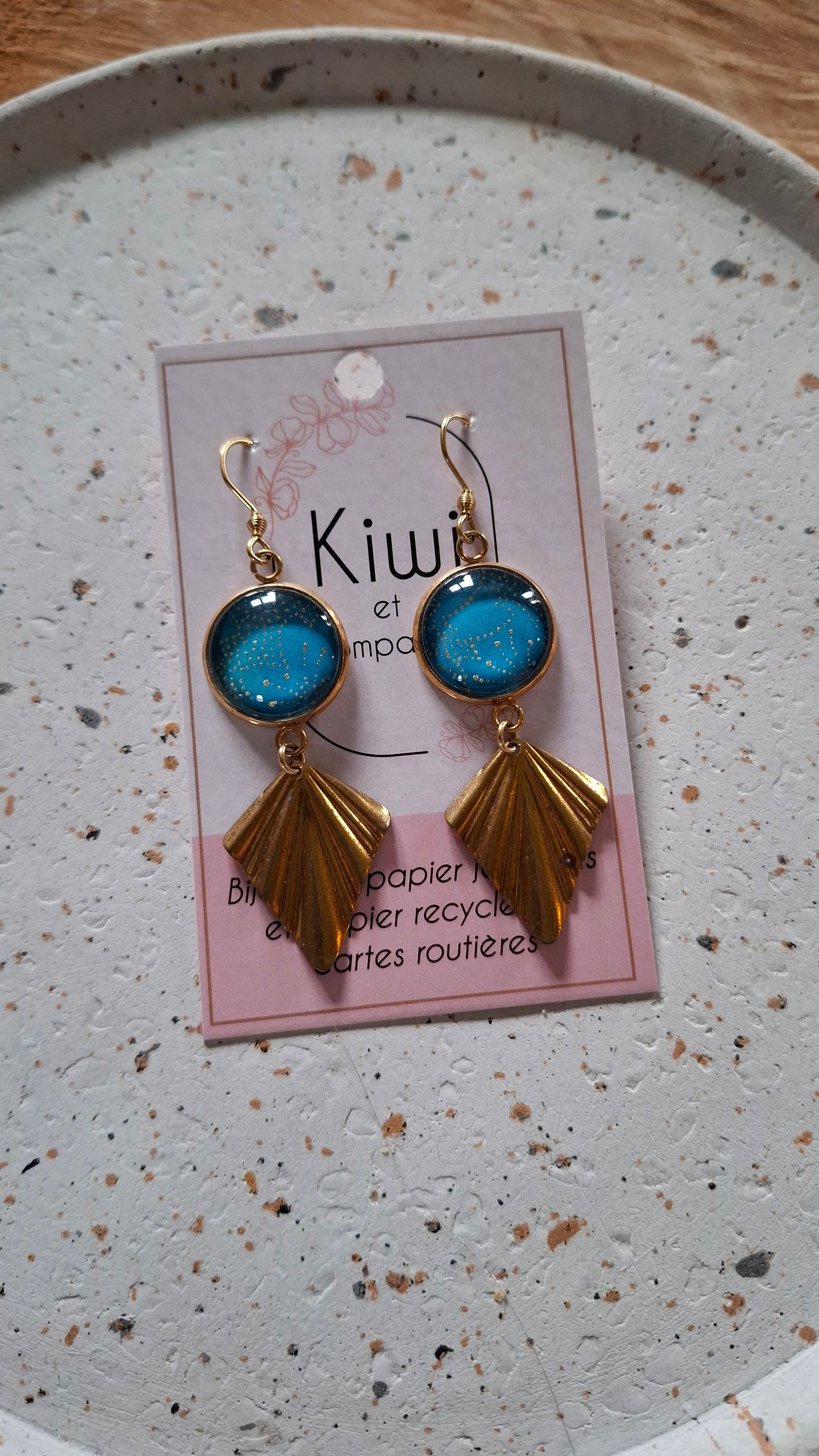 Boucles d'oreilles cabochons ronds 16mm - Acier inoxydable doré - papier japonais bleu petrol, pois dorés - breloque losange