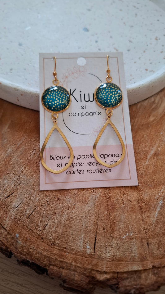 Boucles d'oreilles longues - Cabochons 16mm - Pois dorés, fond vert sapin