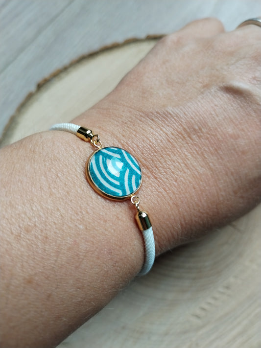 Bracelet réglable en coton blanc - cabochon vert et blanc