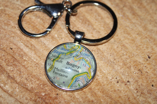 Porte-clefs cabochon 25mm - Recyclage carte routière - Bogny sur Meuse (08 - Ardennes)