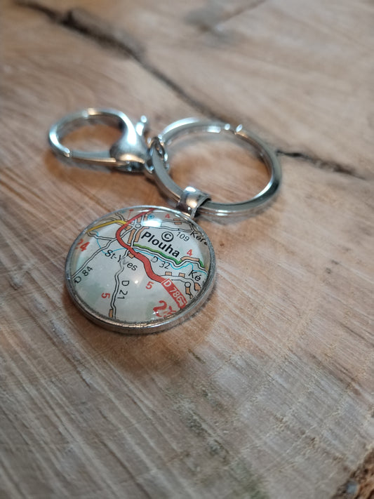 Porte-clefs cabochon 25mm - Recyclage carte routière - Plouha (22 - Côtes d'Armor - BZH)