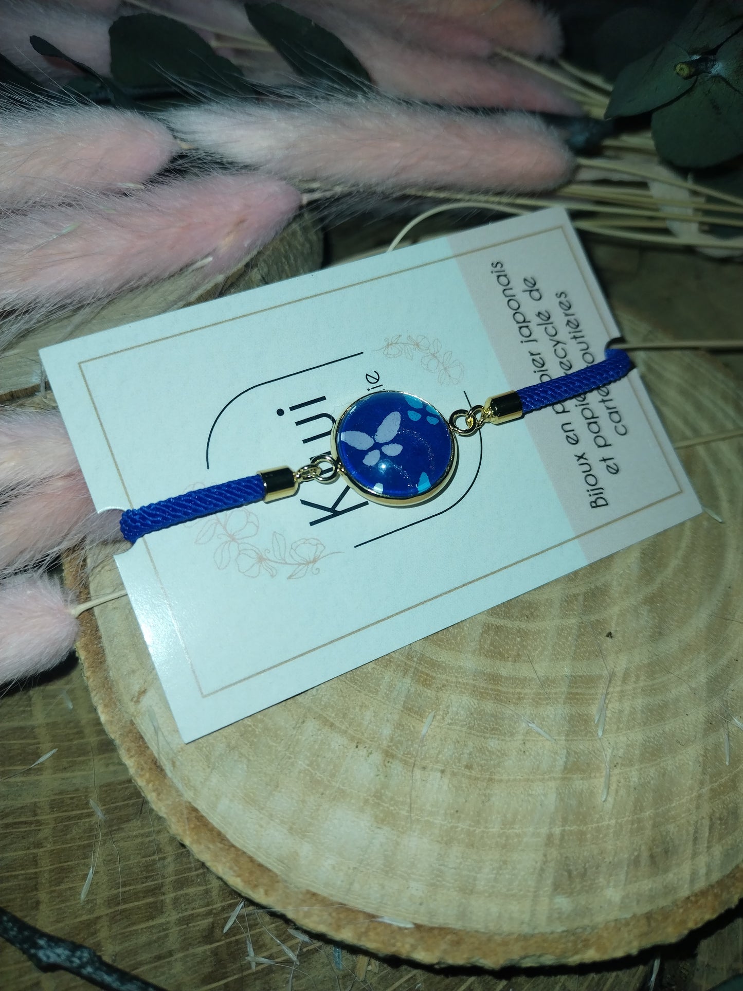 Bracelet réglable en coton bleu- cabochon bleu papillon