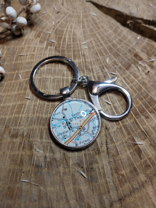 Porte-clefs cabochon 25mm - Recyclage carte routière - Saint Thonan (29 - Finistère - BZH)