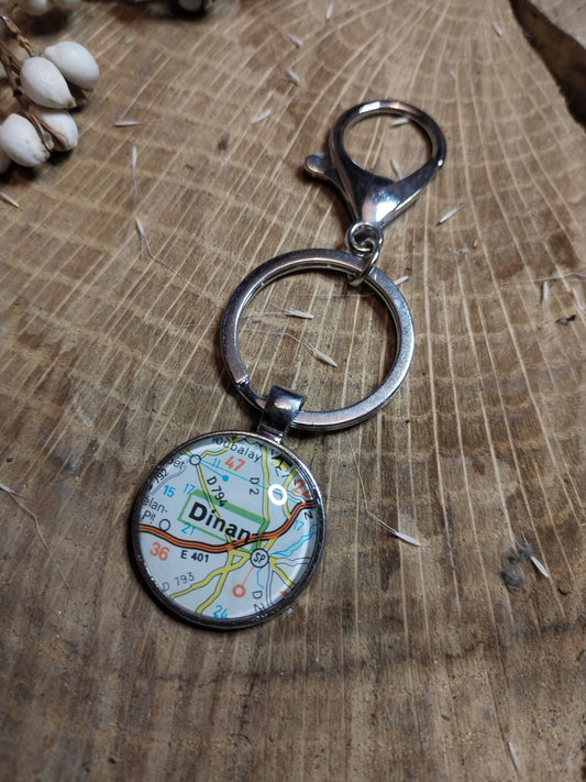 Porte clé  ville Dinan carte routière -recyclage