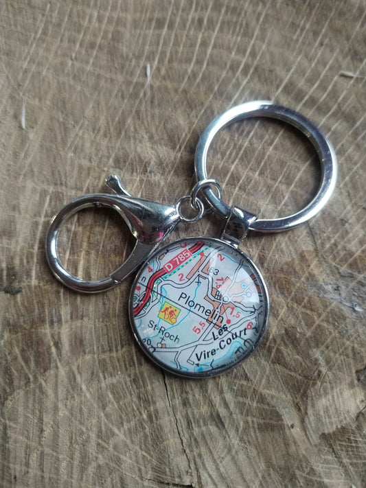 Porte-clefs cabochon 25mm - Recyclage carte routière - Plomelin (29 - Finistère - Bzh)