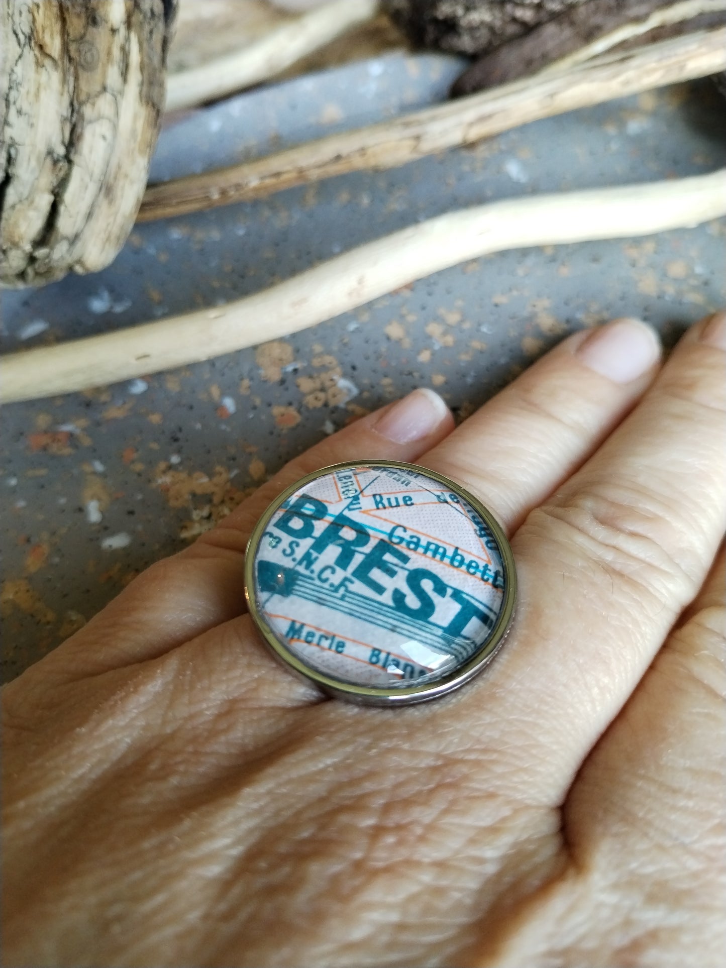 Brest- Bague cabochon  25mm - Recyclage carte routière