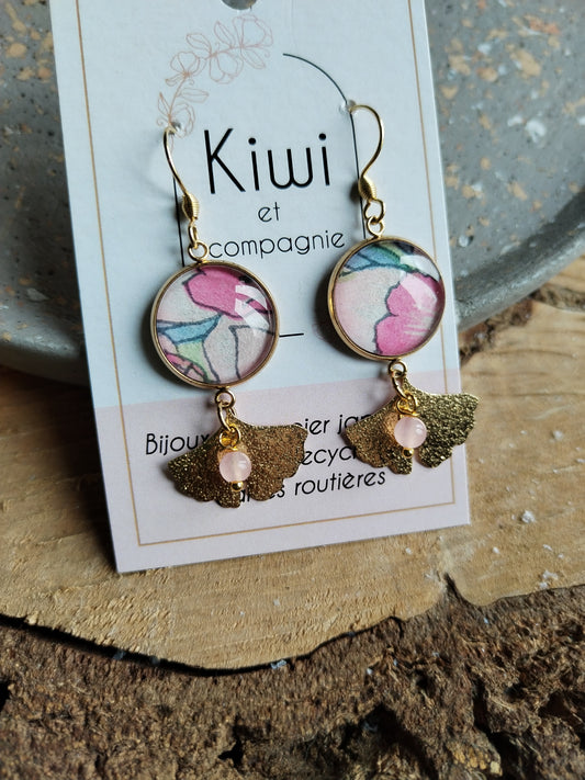 Boucles d'oreilles cabochons ronds 16mm - Acier inoxydable doré - Papier japonais fleur rose - Breloque feuille de ginkgo