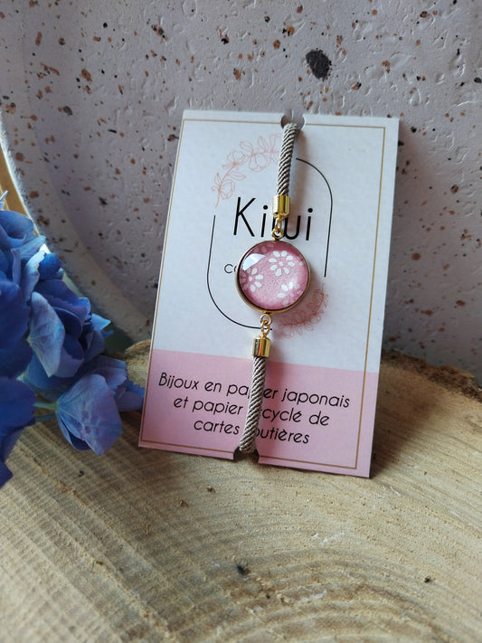 Bracelet réglable en coton beige  - cabochon rose fleur blanche
