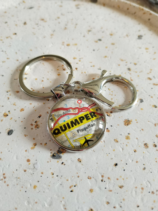 Porte-clé Quimper  – Un fragment de voyage à emporter | Bijou recyclé