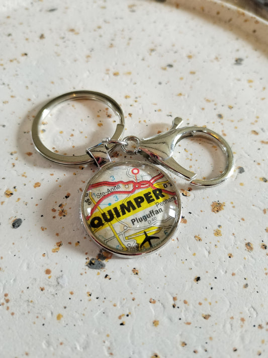 Porte-clé Quimper  – Un fragment de voyage à emporter | Bijou recyclé