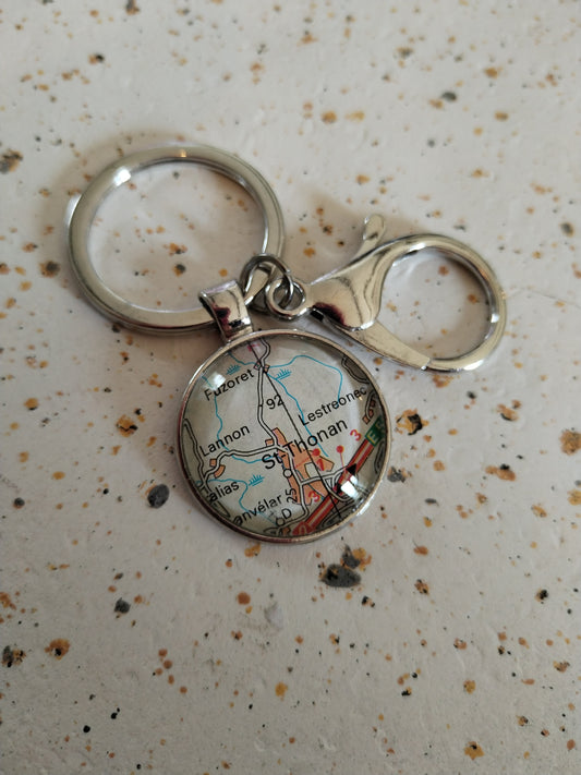 Porte-clé ST Thonan – Carte routière recyclée | Souvenir de Bretagne