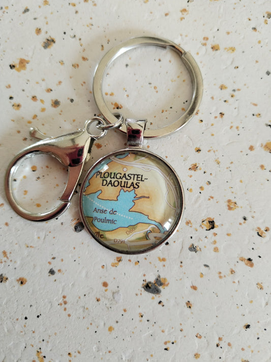 Porte-clé Plougastel– Carte routière recyclée | Souvenir de Bretagne