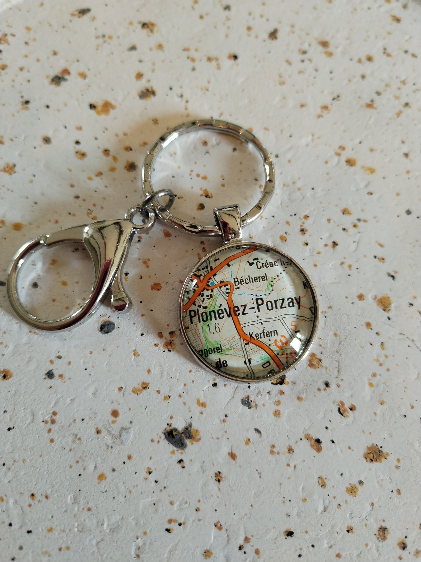 Porte clé recyclage carte routière - Plonévez-Porzay (29) - Finistère