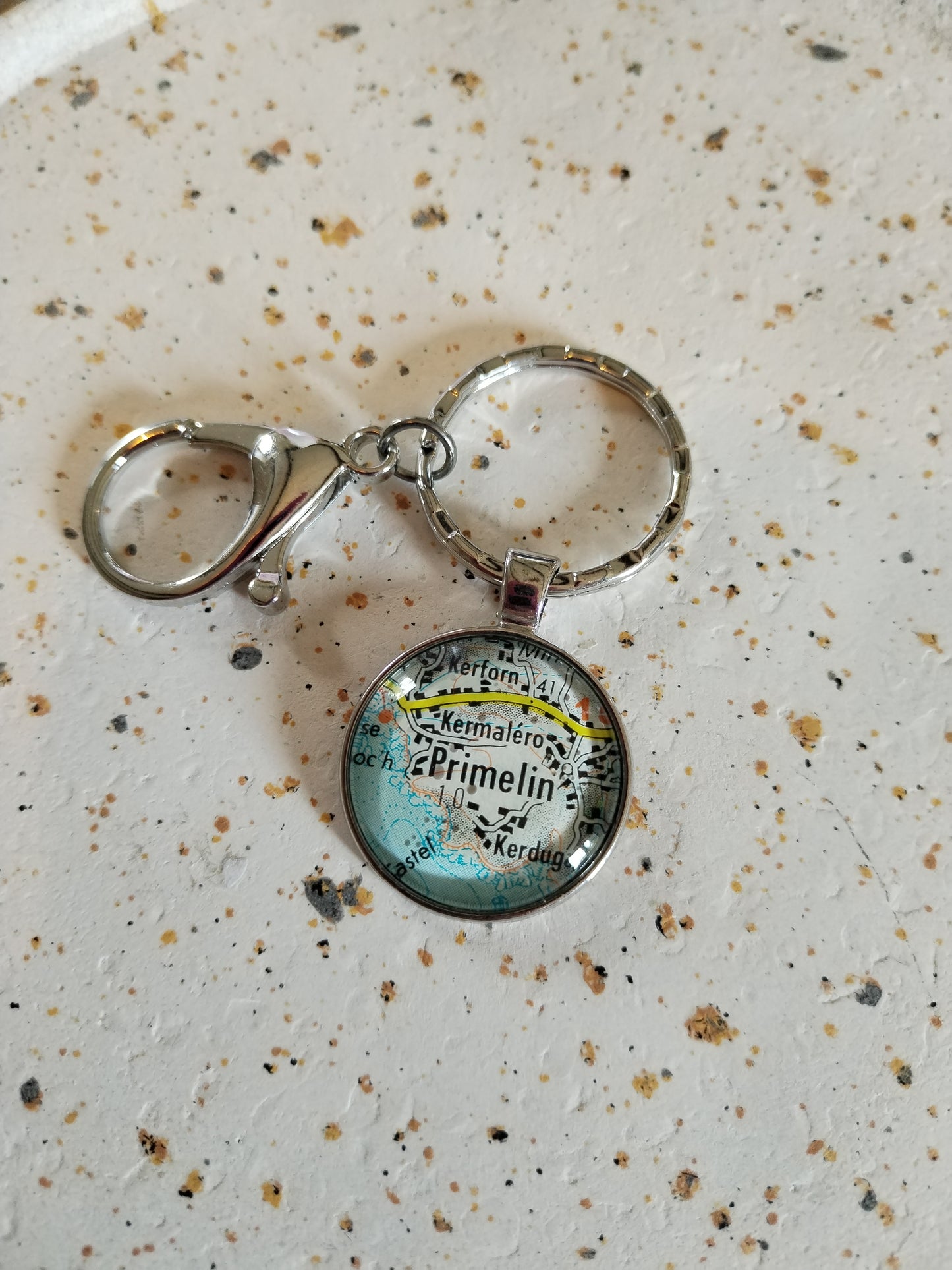 Porte clé recyclage carte routière - Primelin (29) - Finistère