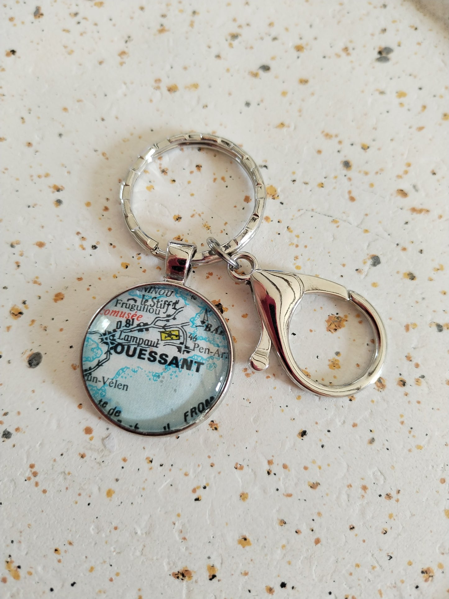 Porte clé recyclage carte routière - Ouessant (29) - Finistère