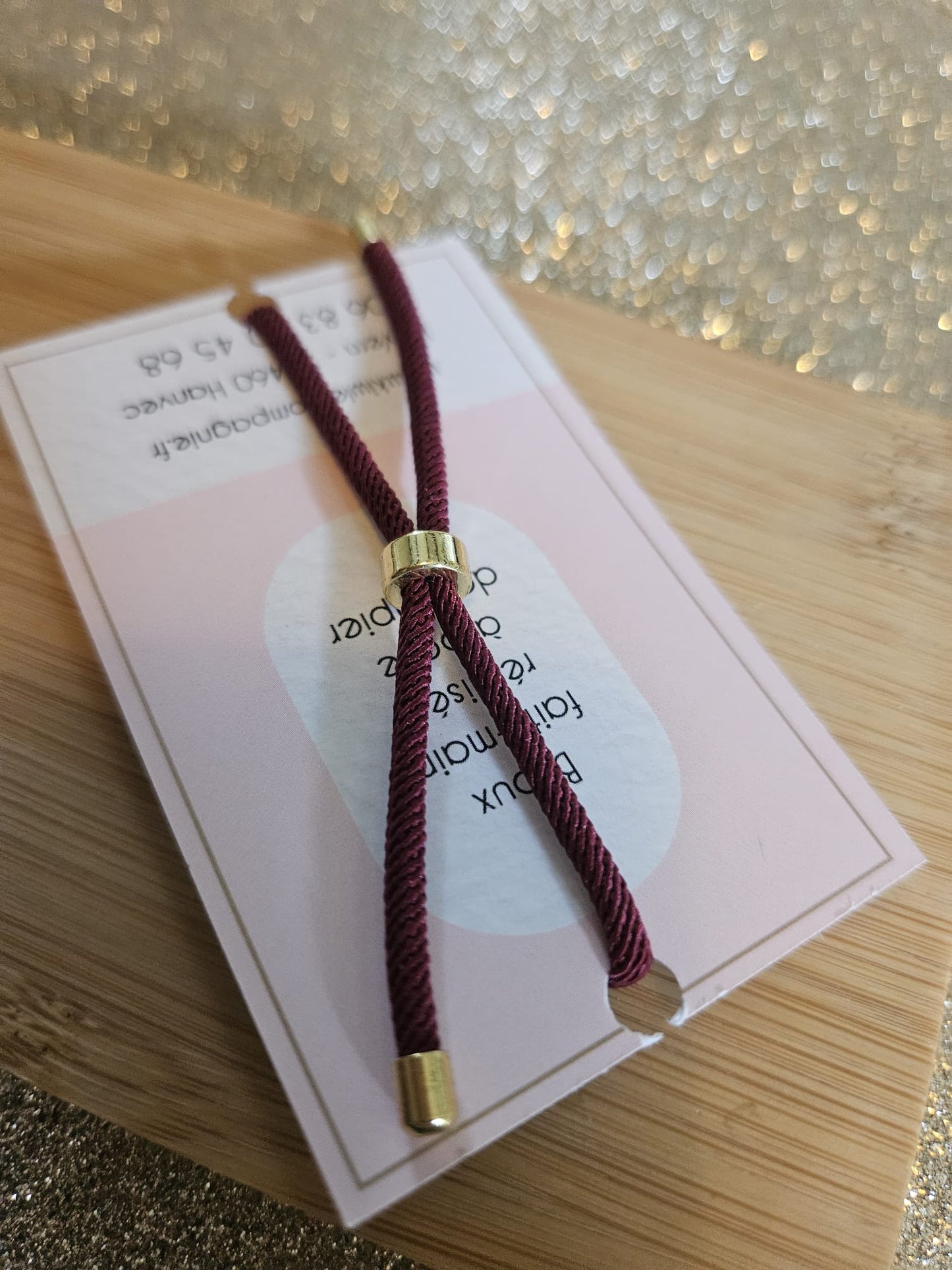 Bracelet réglable en coton bordeaux - cabochon rouge  et fleur