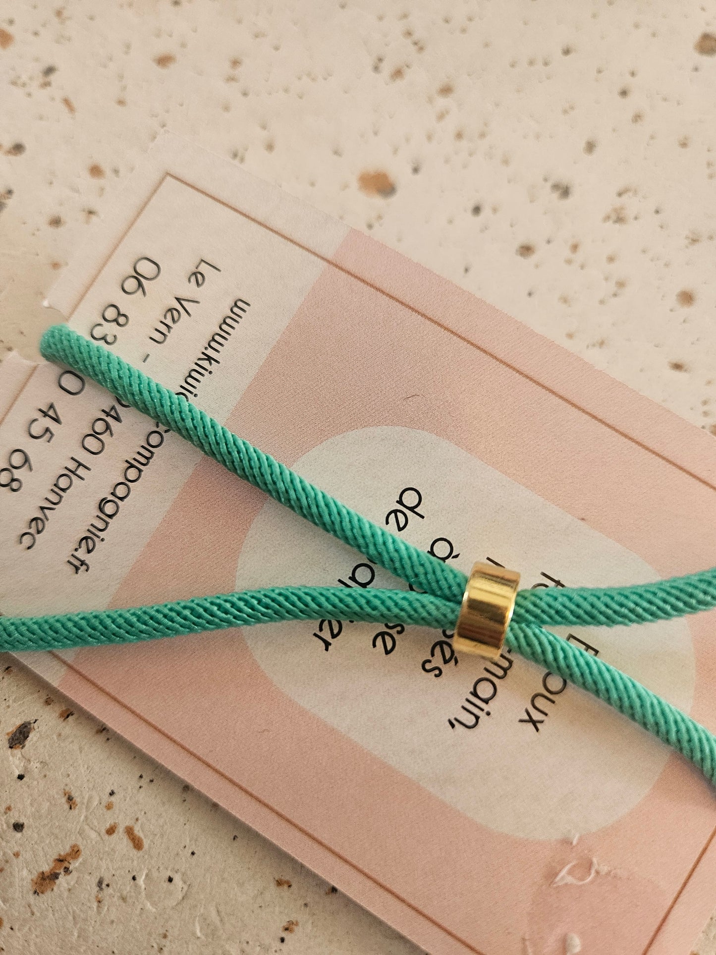 Bracelet réglable en coton vert -cabochon vert et blanc