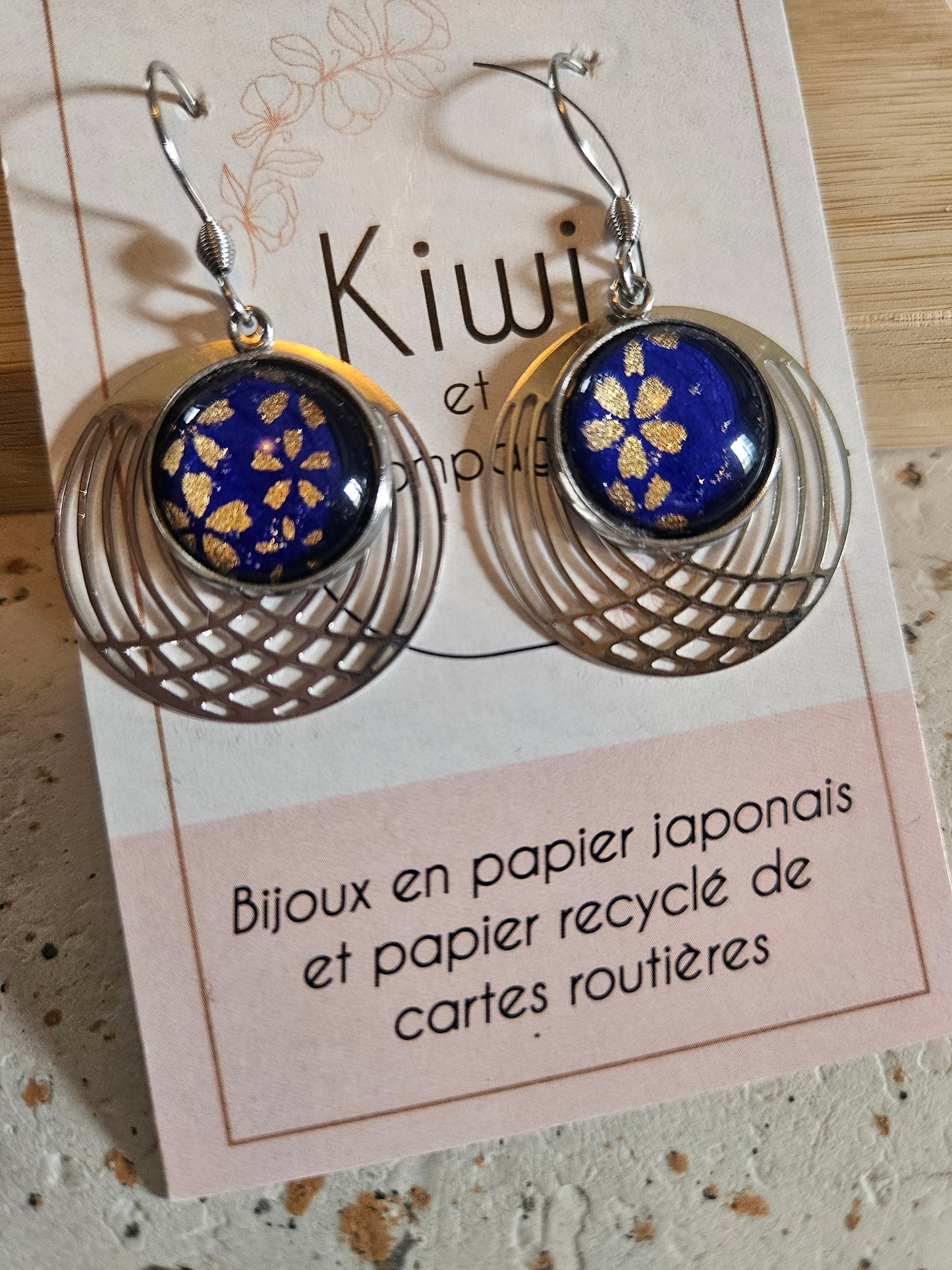 Boucles d'oreilles cabochons ronds 14mm - Acier inoxydable -cercle filigrane -bleu nuit