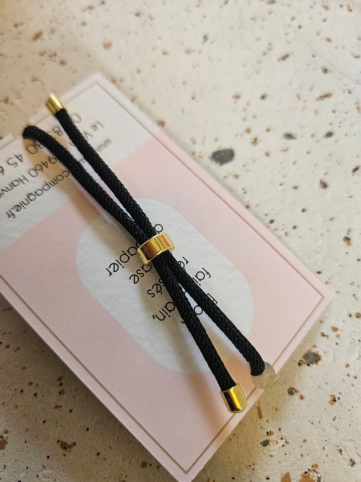 Bracelet réglable en coton noir - cabochon noir et dore