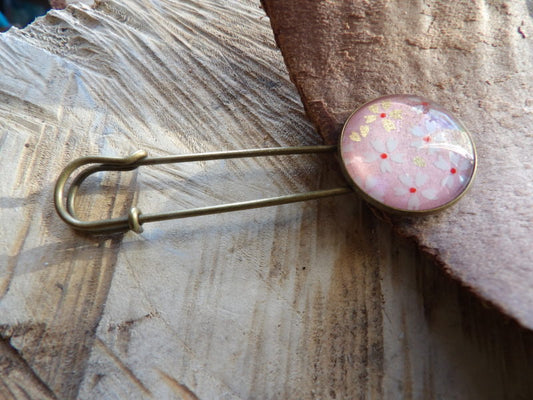 broche rose