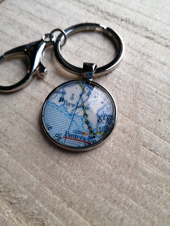 Porte-clefs cabochon 25mm - Recyclage carte routière - Porslous (29)