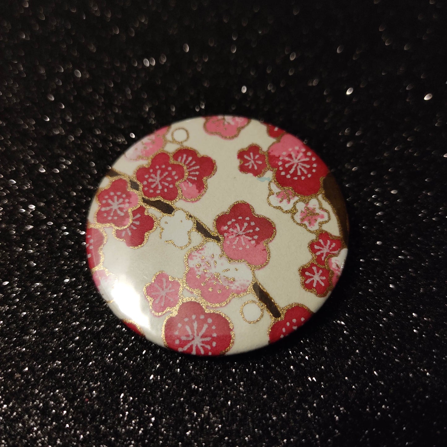 Badge 44 mm - papier japonais, floral fond crème