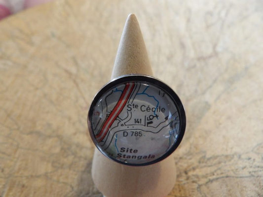 Bague-ajustable-ronde-cabochon-20mm-Métal-argenté-Carte-routière-ste-cécile