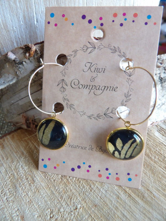 Boucles d'oreilles Créoles 25 mm - cabochons verre 16 mm - feuilles dorées fond noir - acier inoxydable doré