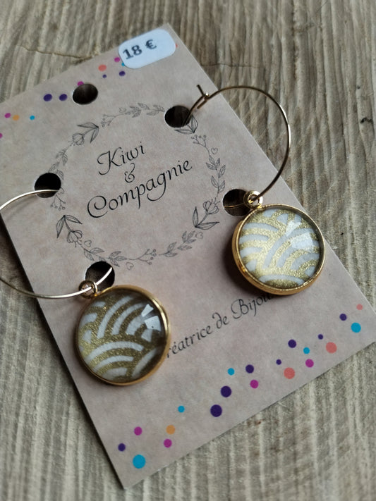 Boucles d'oreilles Créoles 25 mm - cabochons verre 16 mm - papier japonais graphique doré et blanc - acier inoxydable doré