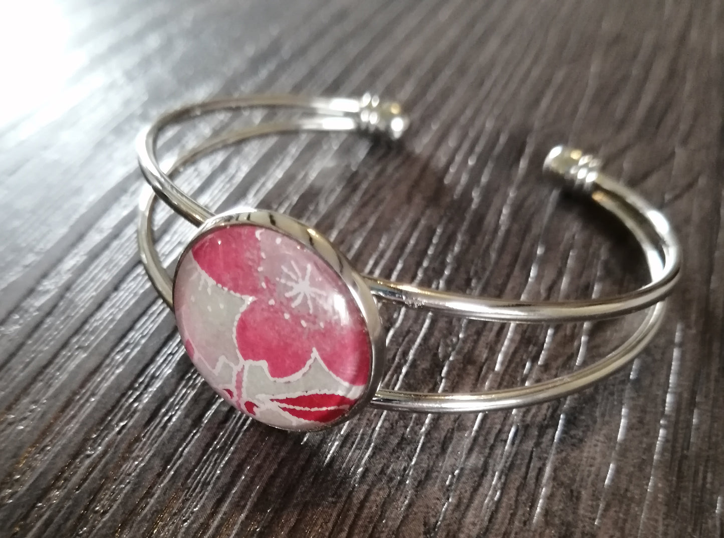 Bracelet manchette - acier inoxydable - papier japonais floral rose, fond crème