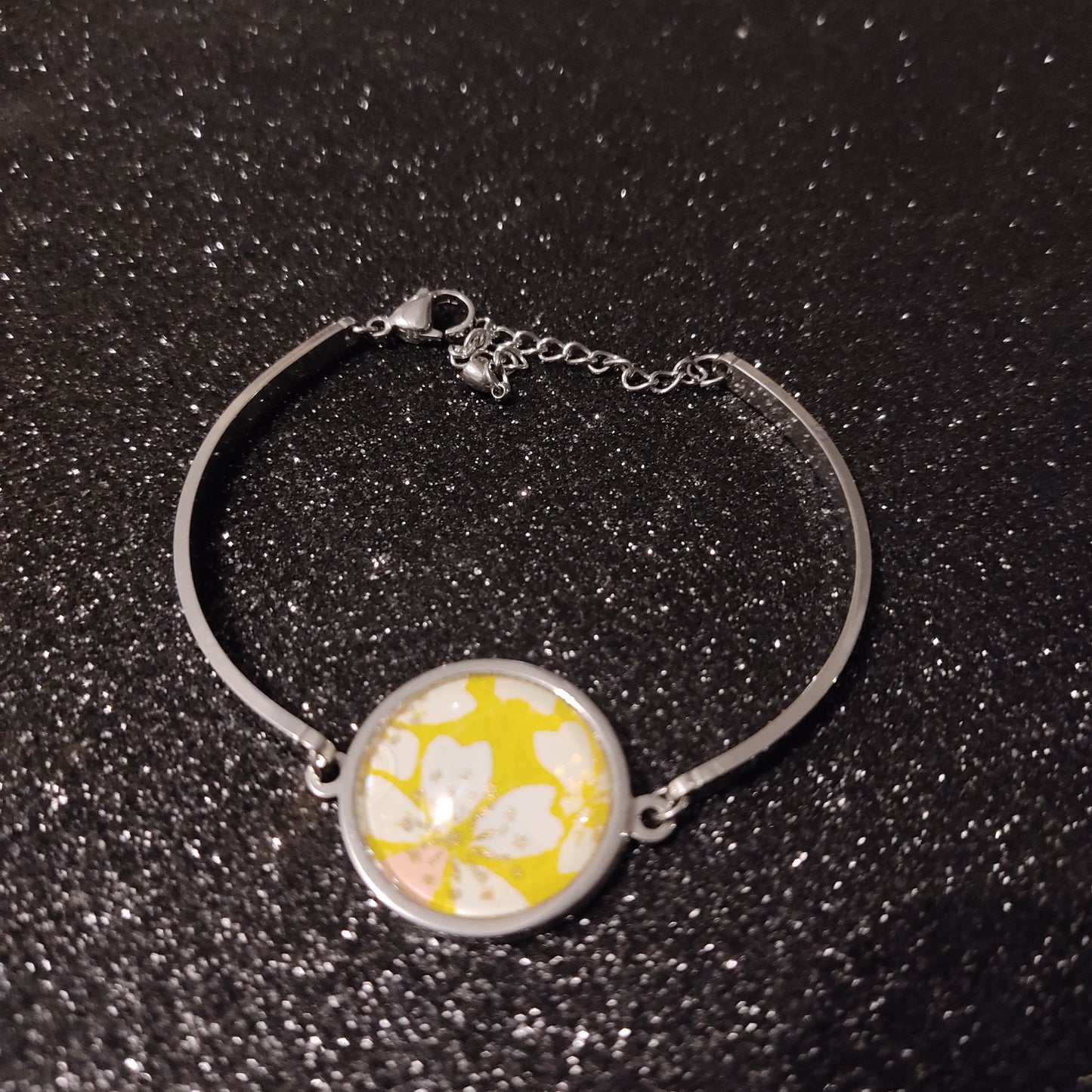 Bracelet rigide acier inoxydable - 20mm - Papier japonais fleurs de cerisier - blanches et jaune soleil