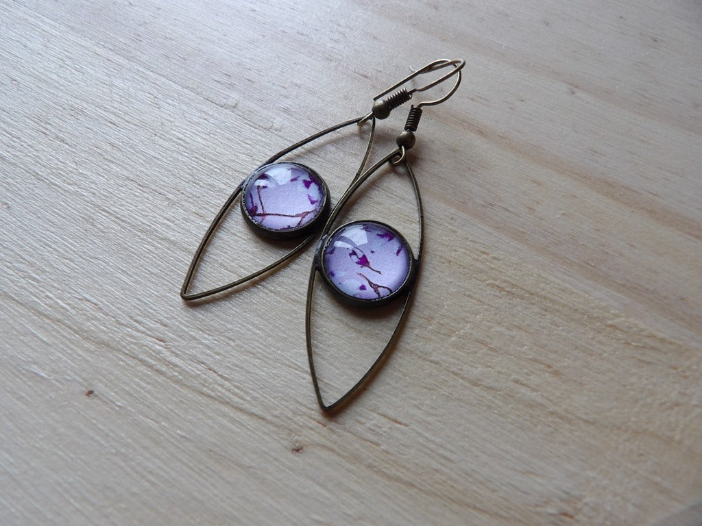 Boucles d'oreilles oeil cabochon 12mm - Bronze - fleur et branche violet