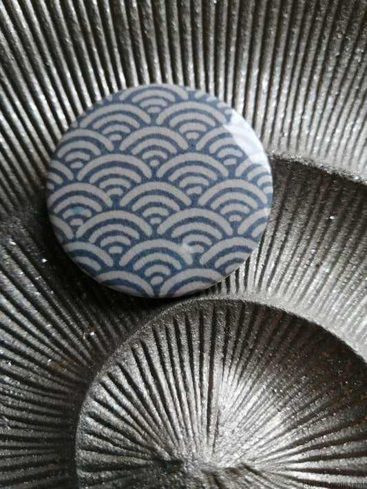 Badge 44 mm - vague bleu ciel