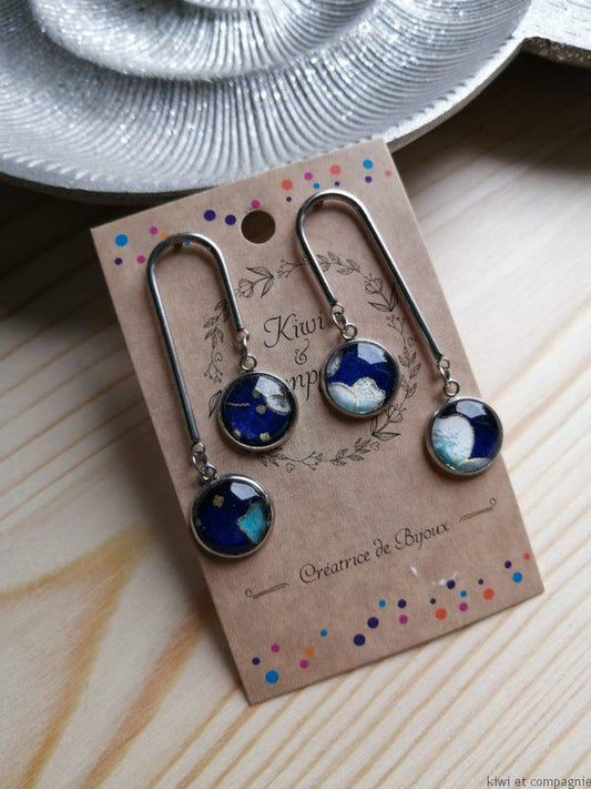 Boucle d'oreille en forme de U - acier inoxydable -  double cabochon- fleurs bleues