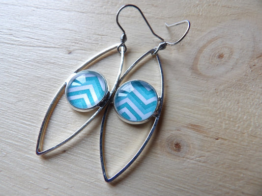 Boucles d'oreilles oeil cabochon 12mm - Métal argenté - graphique blanc et bleu